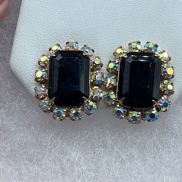 Vintage Jewelry Vintage Mid 95s Stunning Clip Style Earrings Poshmark